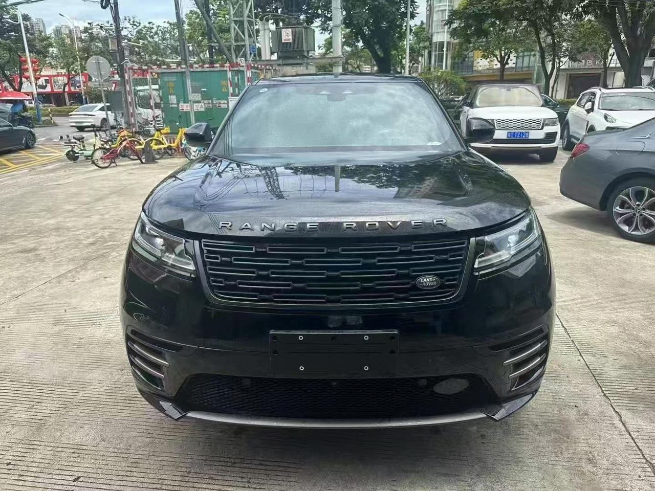 Land Rover Range Rover Velar Dynamic SE 2.0T 250HP 4WD 2023 Front View