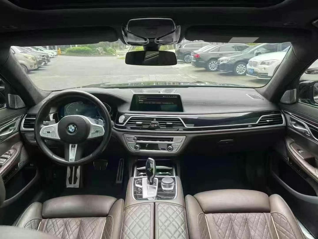 BMW 740Li Leading Luxury Package Technology