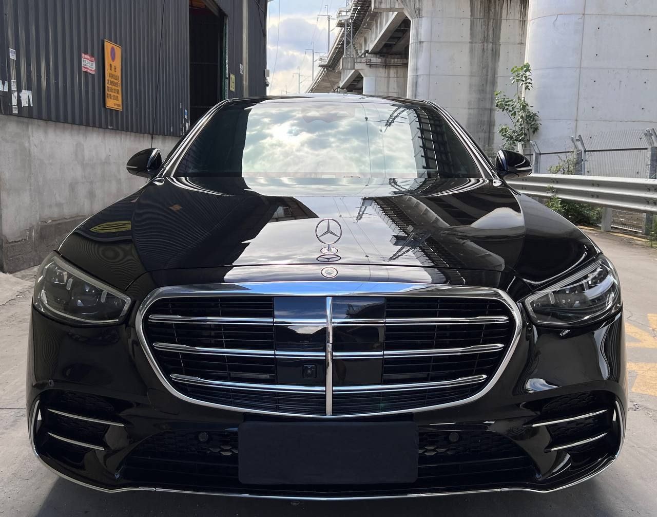 Mercedes-Benz S450L 4Matic Front View