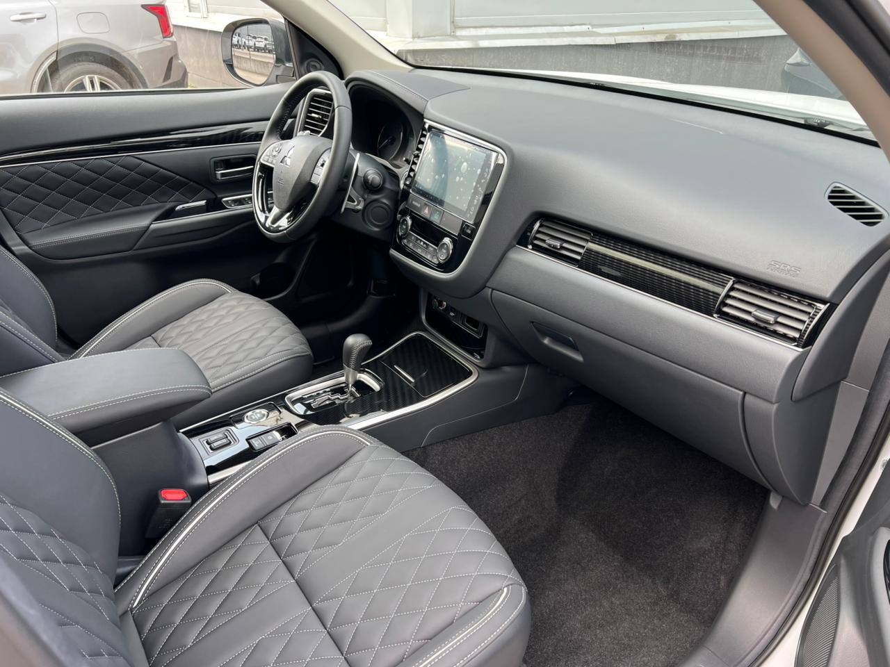 Mitsubishi Outlander 2.4 4WD 2022 Wheels