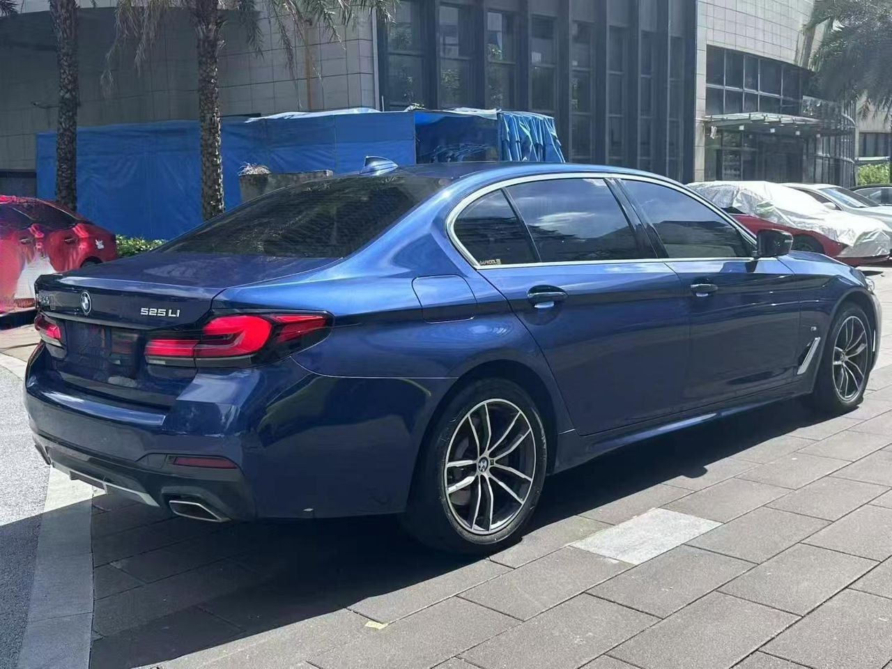 BMW 525Li M Sport Package 2021 Detail View