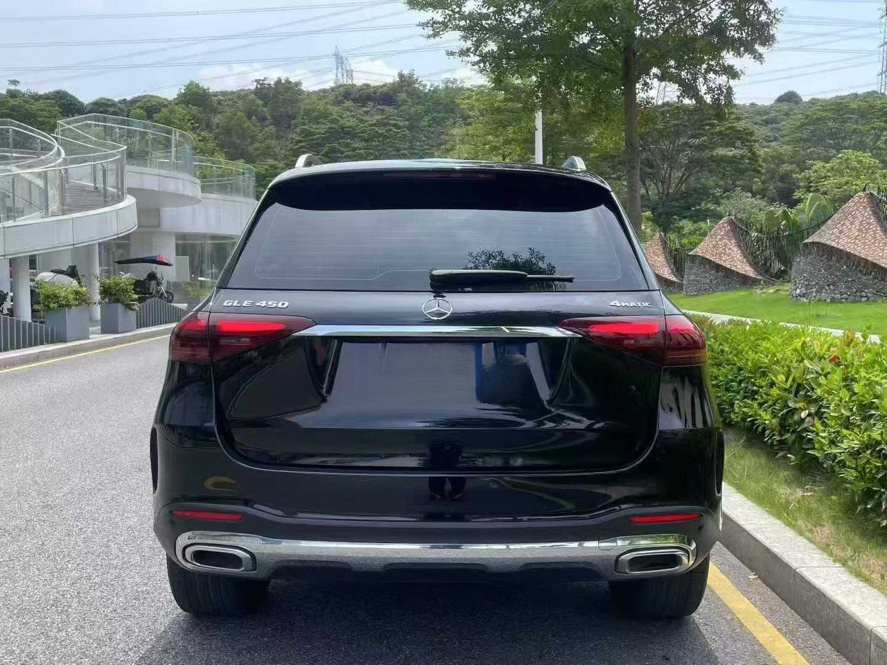 Mercedes-Benz GLE450 4Matic 2023 Interior