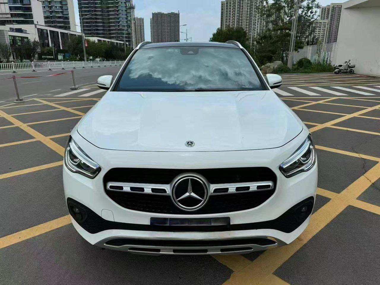 Mercedes-Benz GLA200 1.3T FWD 2022