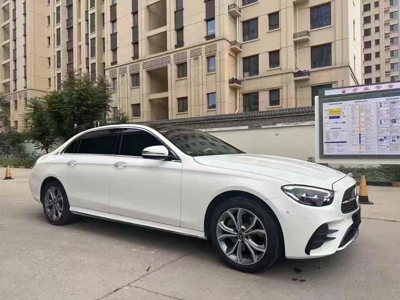 Mercedes-Benz E300L Sports Luxury Edition