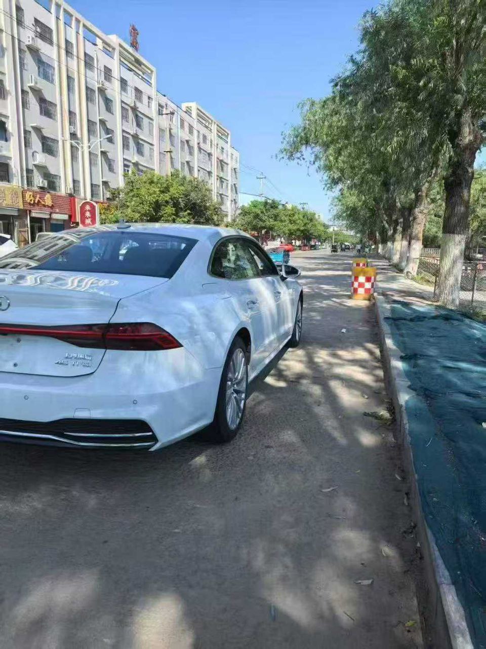 Audi A7L 45TFSI S-line Flow Crystal Set Detail