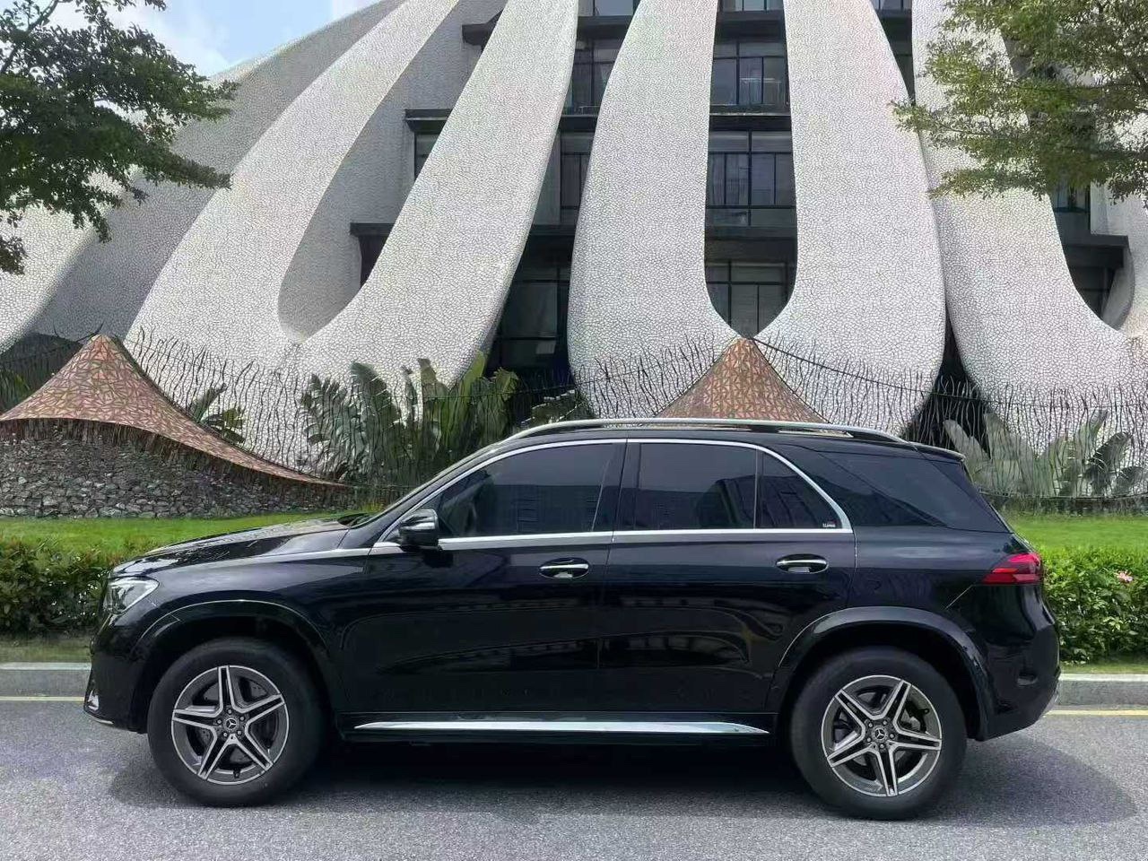 Mercedes-Benz GLE450 4Matic 2023 Detail View