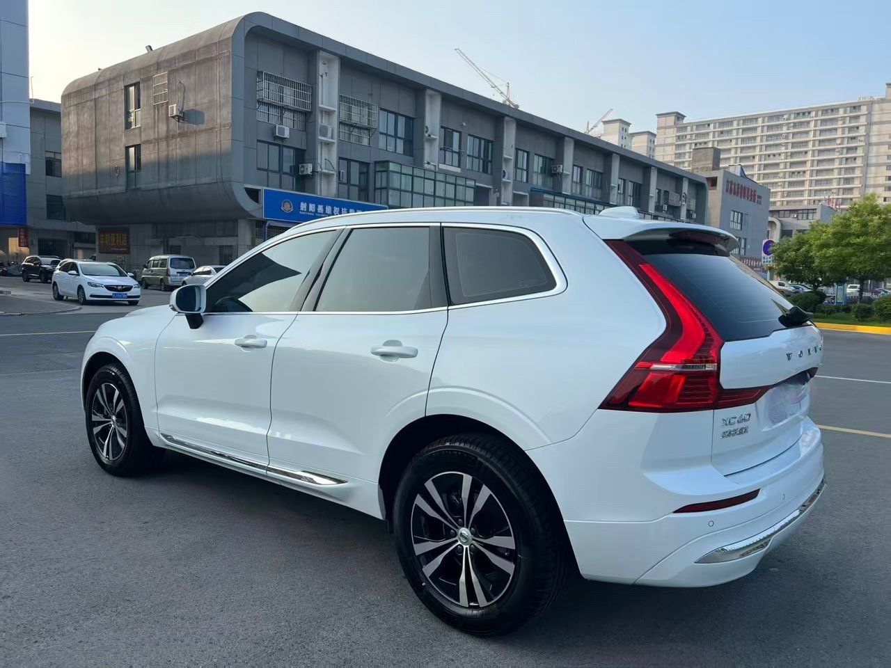 Volvo XC60 2.0T 4WD 2022 Interior