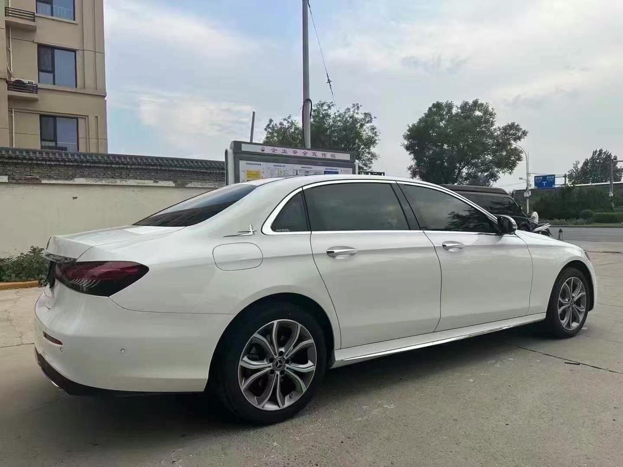 Mercedes-Benz E300L Sports Luxury Edition Rear View