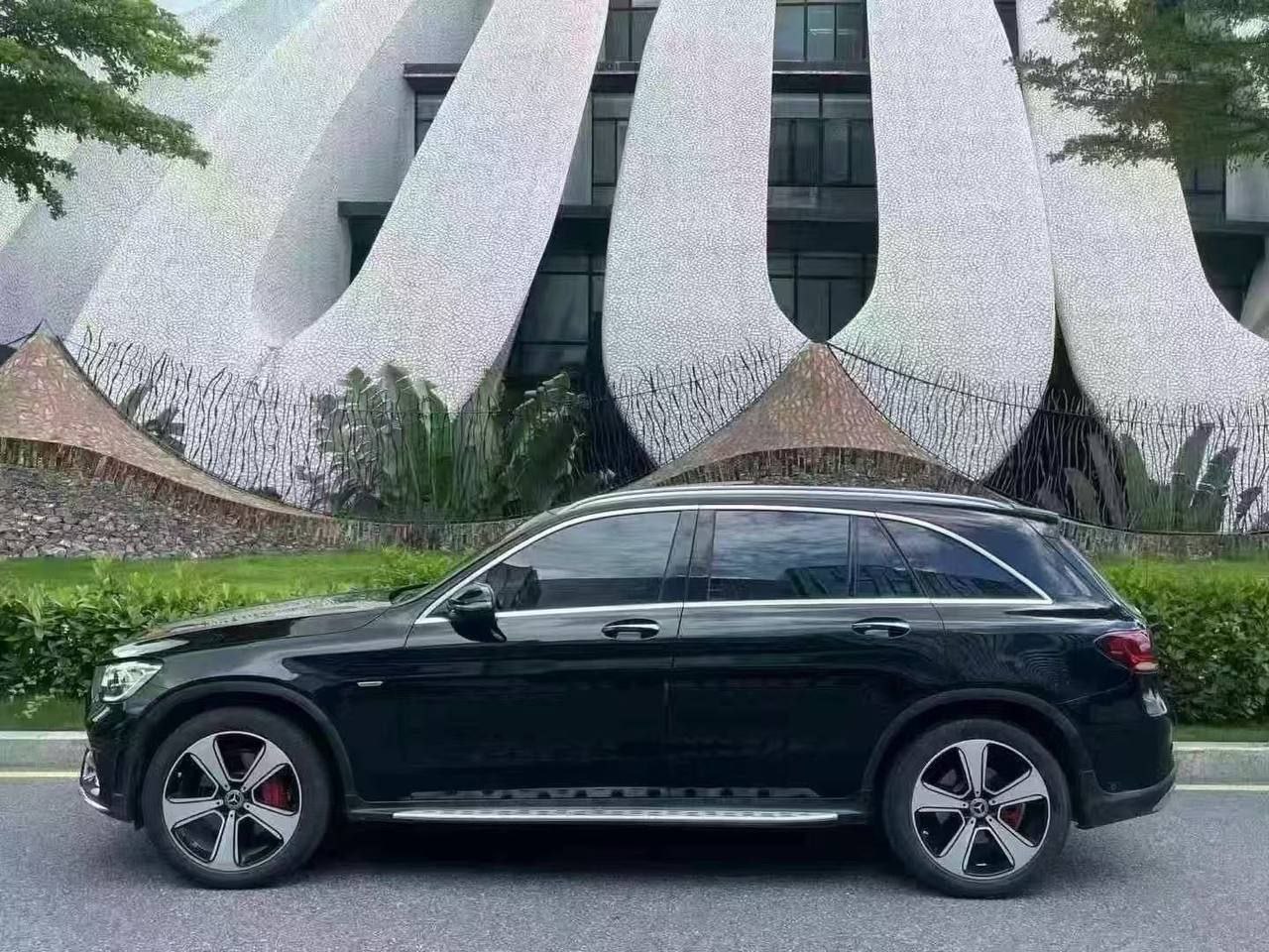 Mercedes GLC300L 4MATIC Rear View