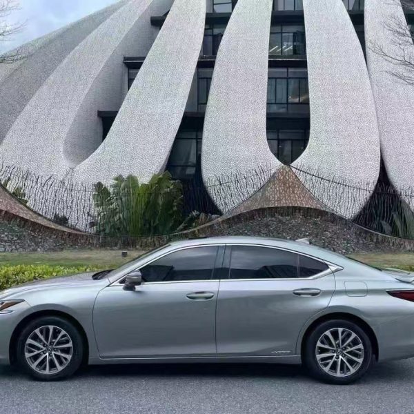 Lexus ES 300h 2.5L 2022
